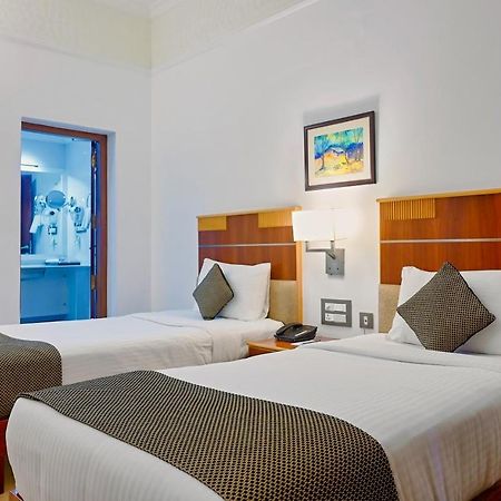 Contour Backwaters Hotel Resort & Convention Centre Ramankari Luaran gambar