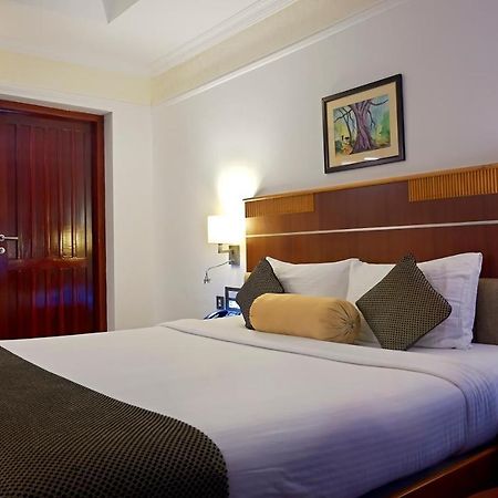 Contour Backwaters Hotel Resort & Convention Centre Ramankari Luaran gambar