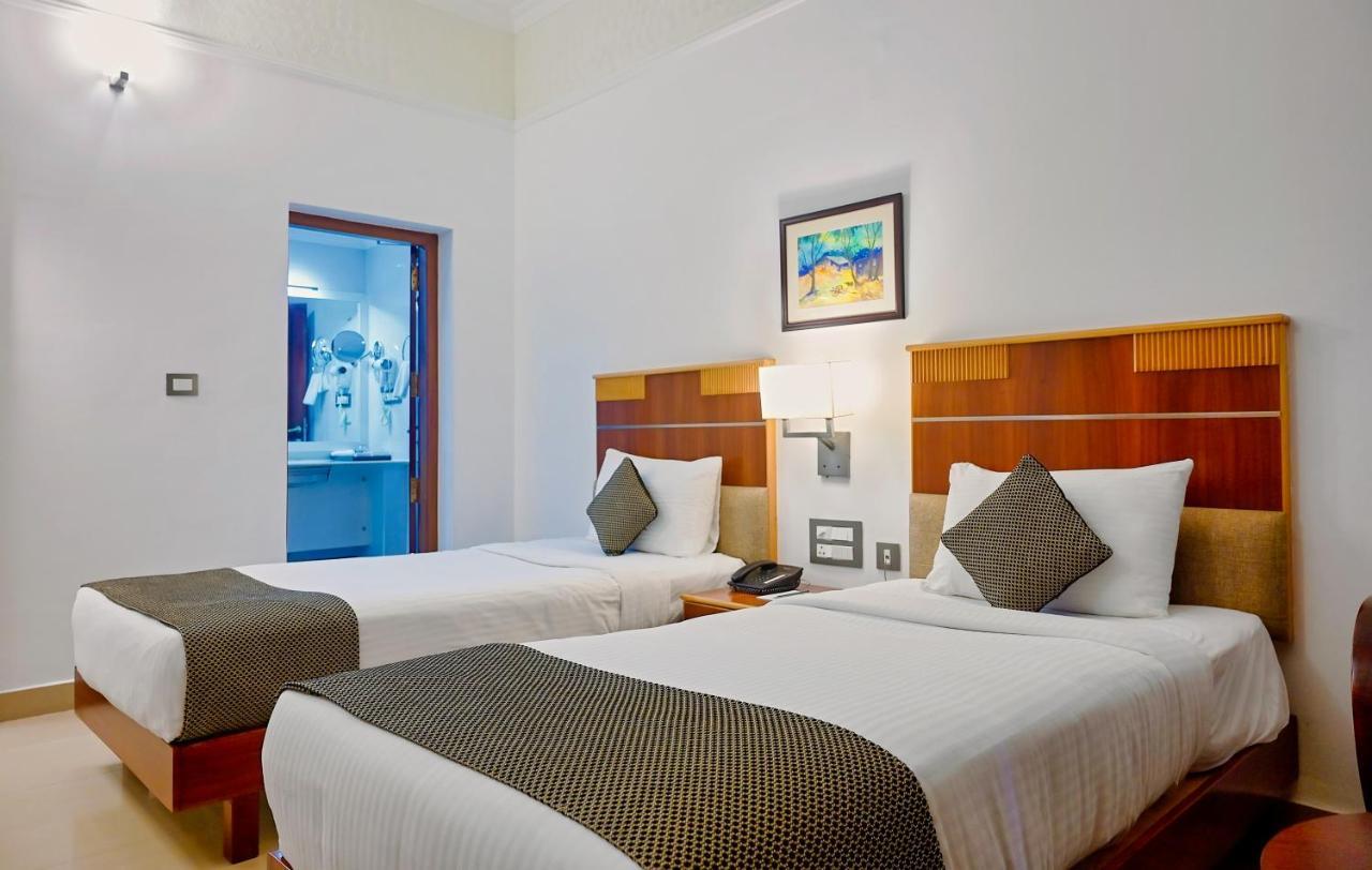 Contour Backwaters Hotel Resort & Convention Centre Ramankari Luaran gambar
