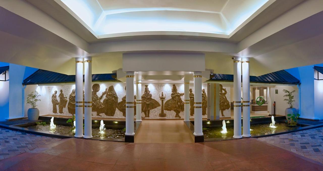 Contour Backwaters Hotel Resort & Convention Centre Ramankari Luaran gambar