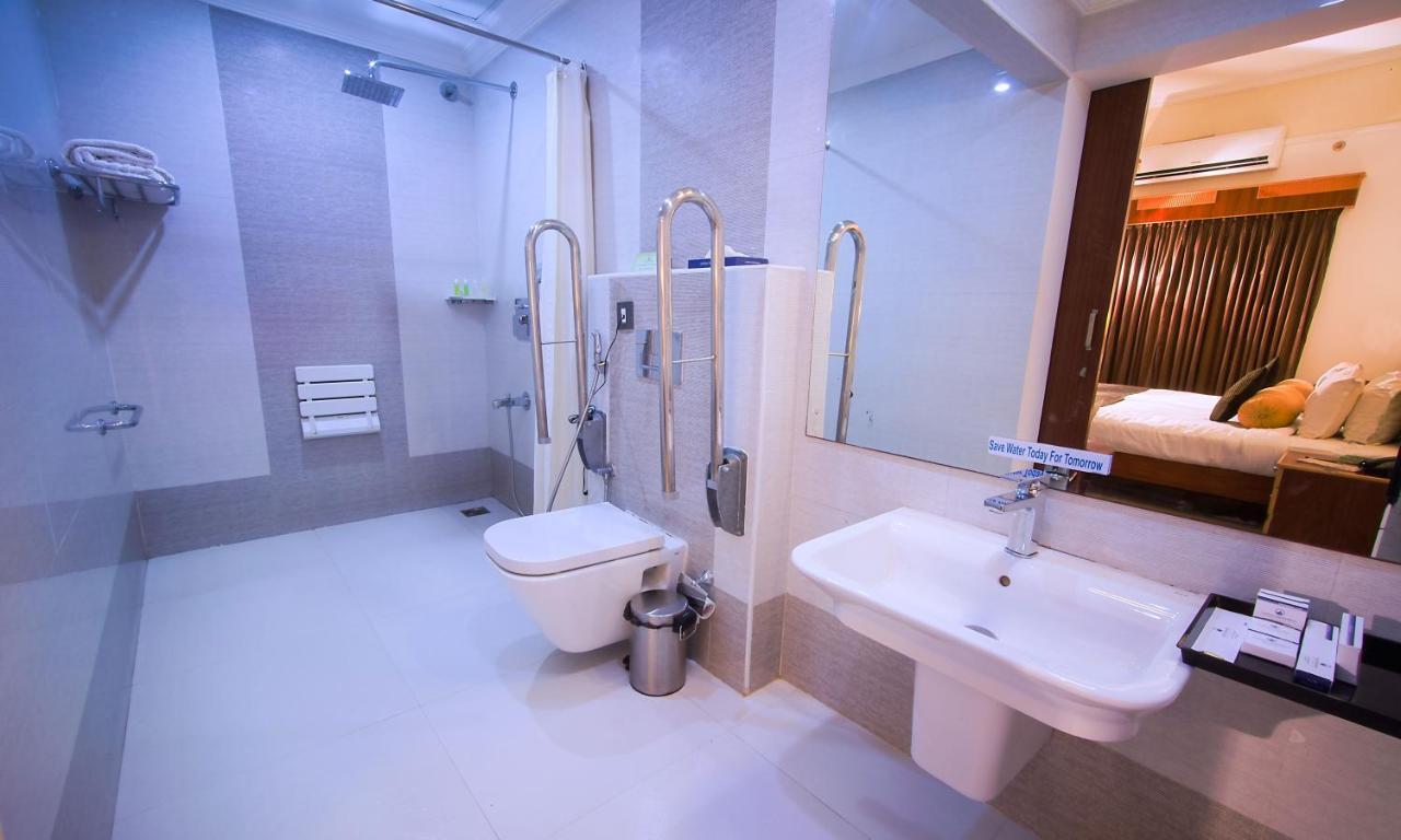 Contour Backwaters Hotel Resort & Convention Centre Ramankari Luaran gambar