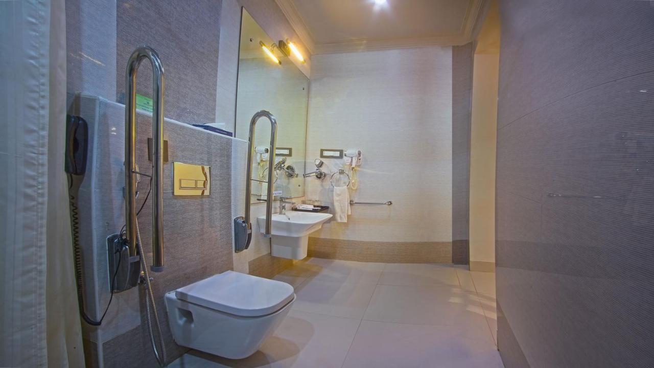 Contour Backwaters Hotel Resort & Convention Centre Ramankari Luaran gambar